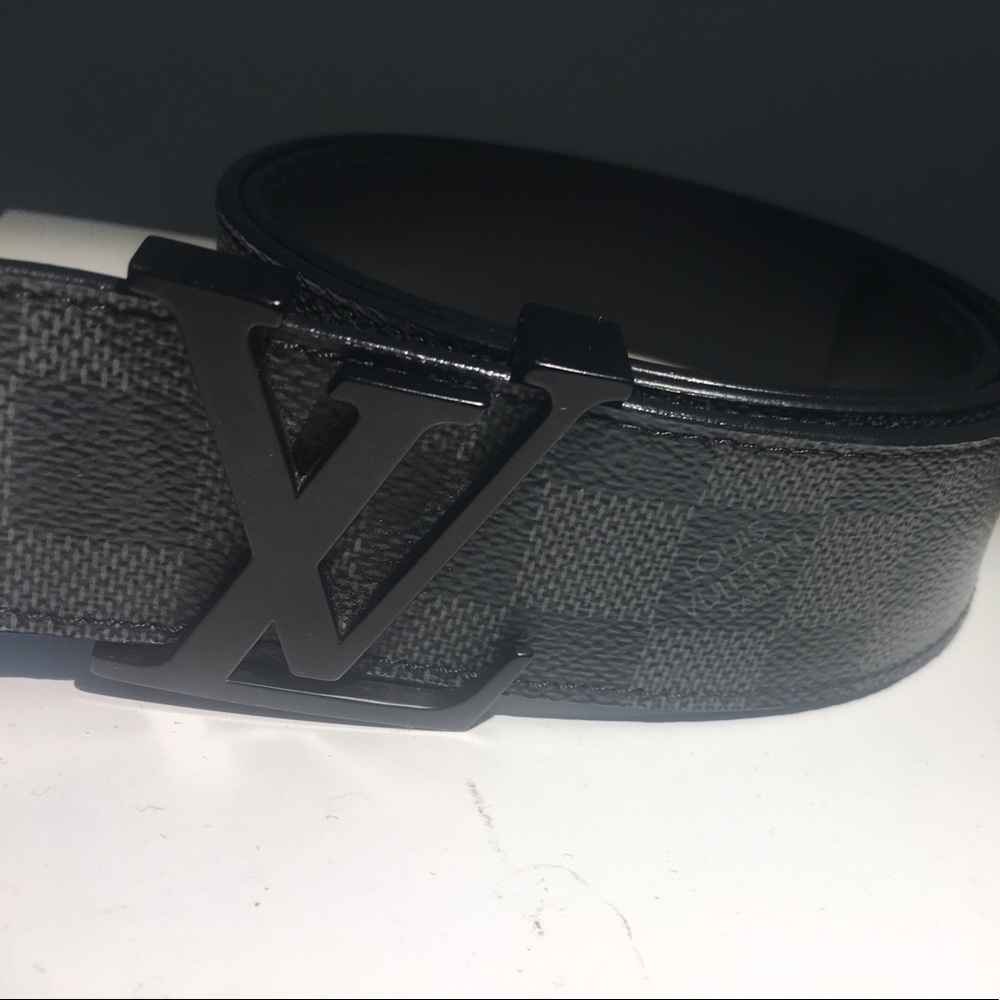 Lv belt size on the picture