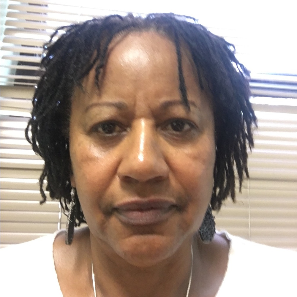 Meet your Posher, Gloria