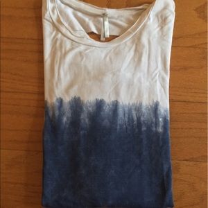 Ombré acid wash top w/ shredded back