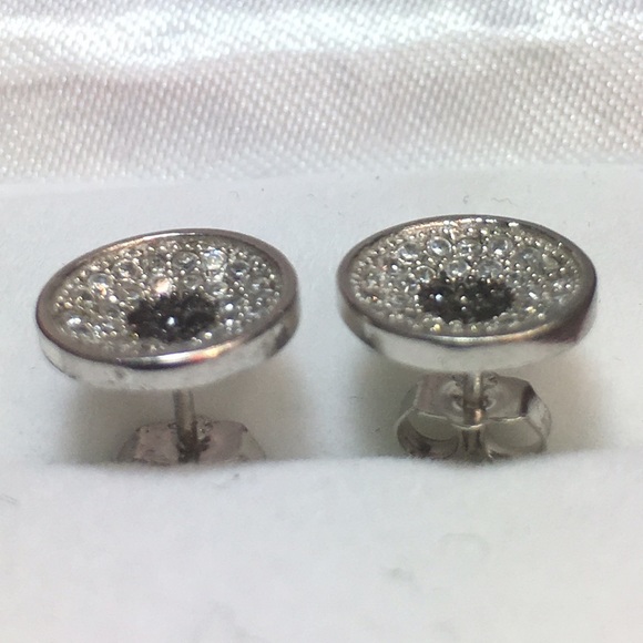White & Black Cubic Zirconia Silver Round earring - Picture 4 of 4