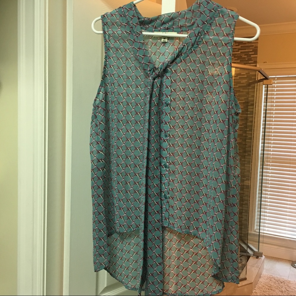 Ya sleeveless blouse. Size LG $15