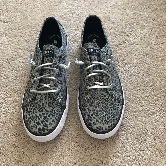 Sperry Shoes - Sperry black and gray Seacost Animal 👟 Sneakers