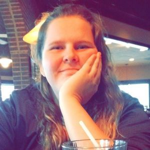 Meet your Posher, Caitlin