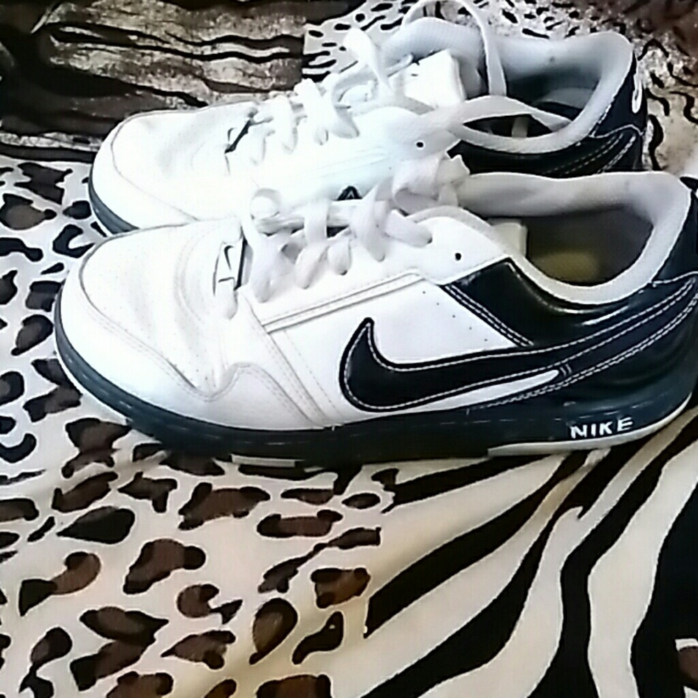 Cute black and white Nike's