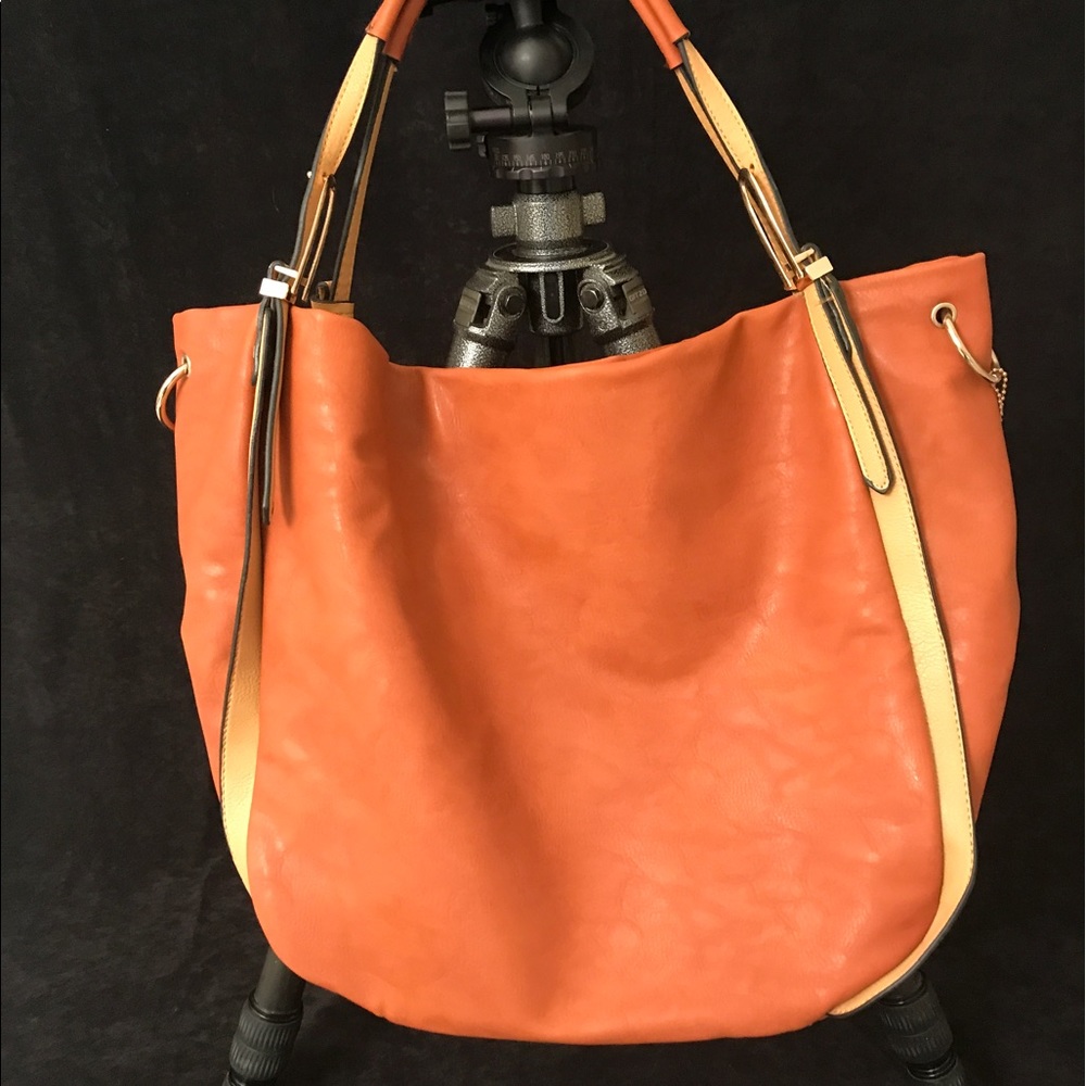 Robert Matthew Hobo  Bag