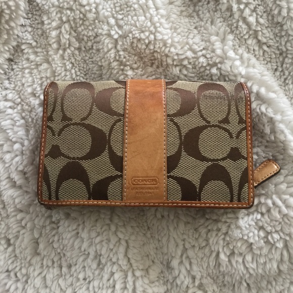Coach Wallet - Picture 1 of 3