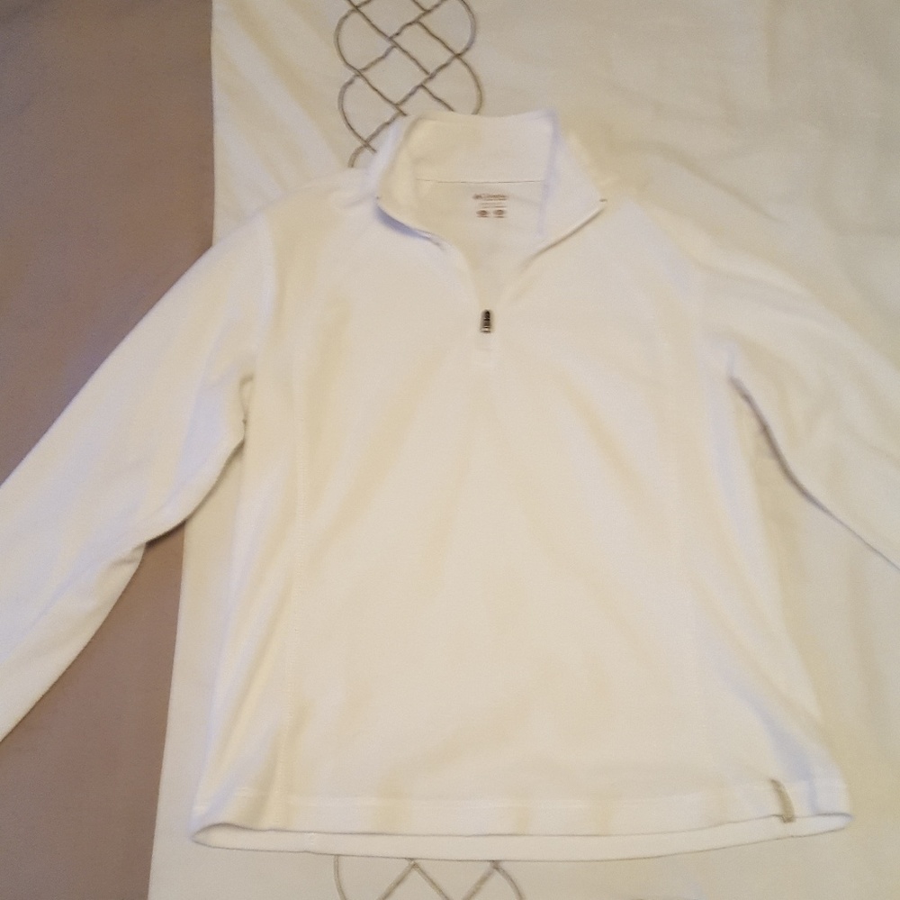 White Columbia pullover