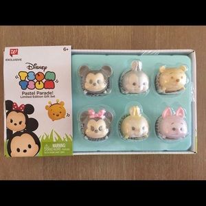 NWT tsum tsum box with 6