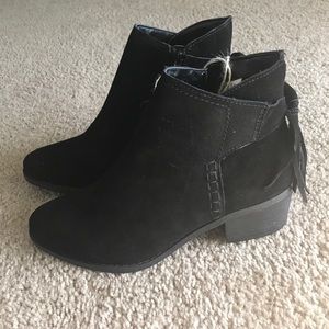 American Eagle Tassel Booties - NWT