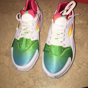 Nike huraches rainbow 💓