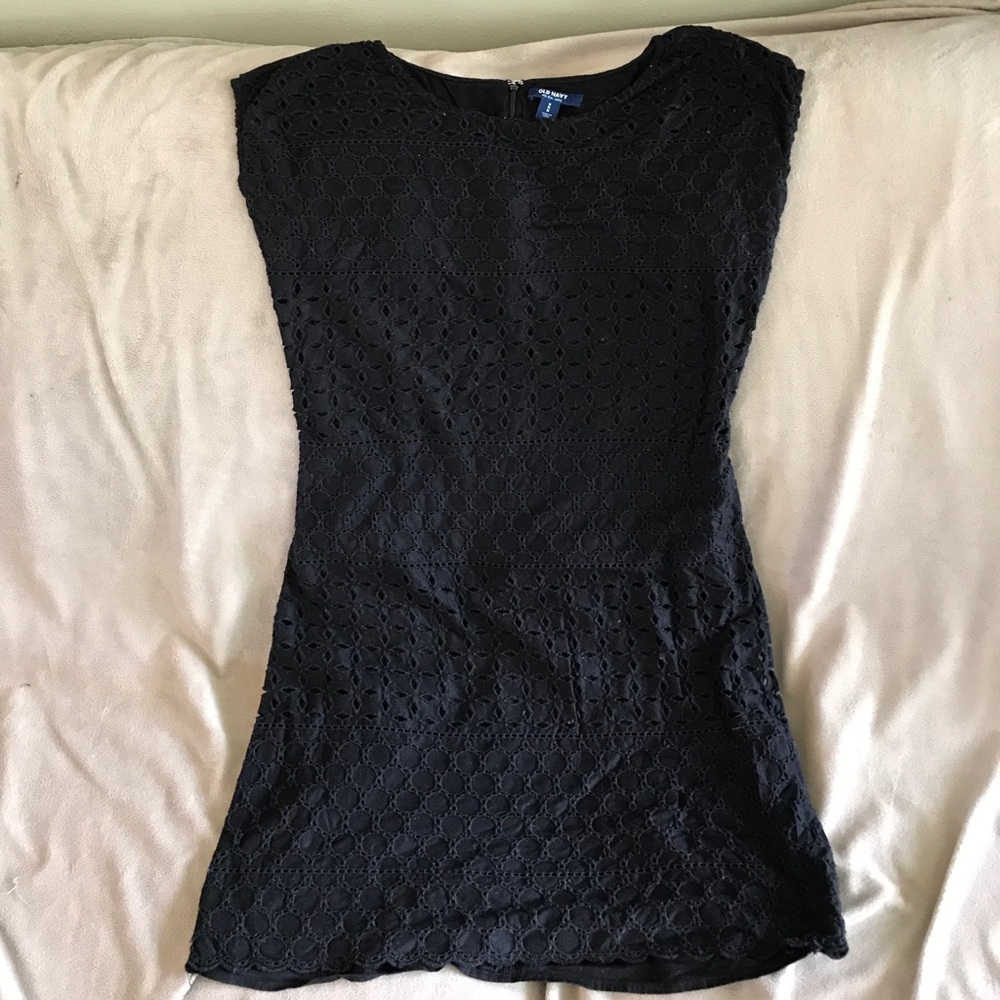 Old Navy medium black fitted lace dress