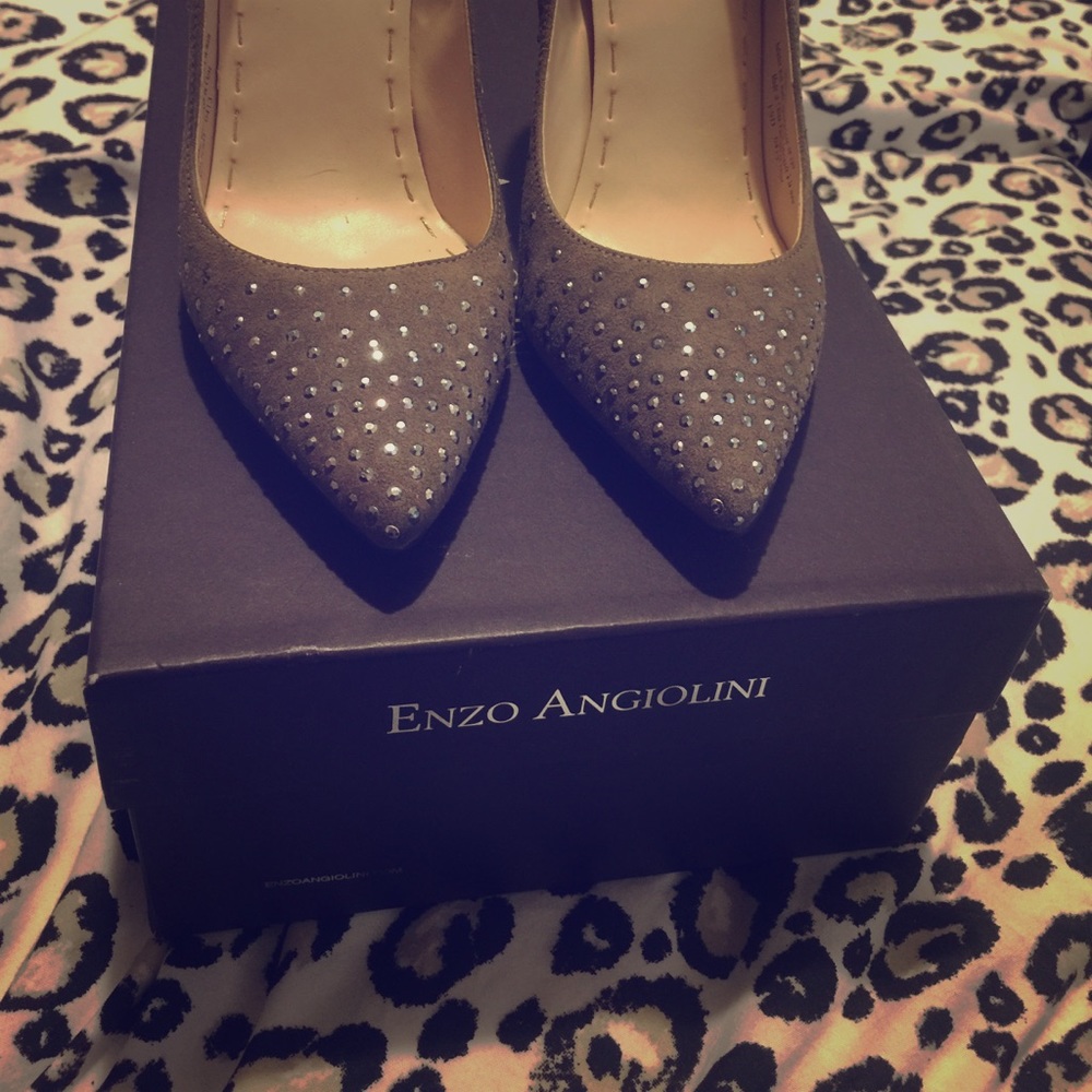 Enzo Angiolini Pumps