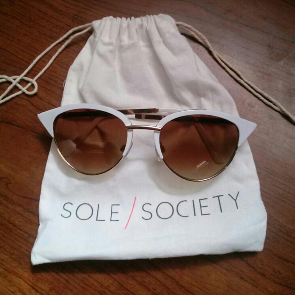 Sole Society Cat eye sunglasses