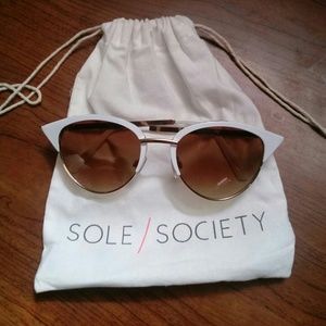 Sole Society Cat eye sunglasses