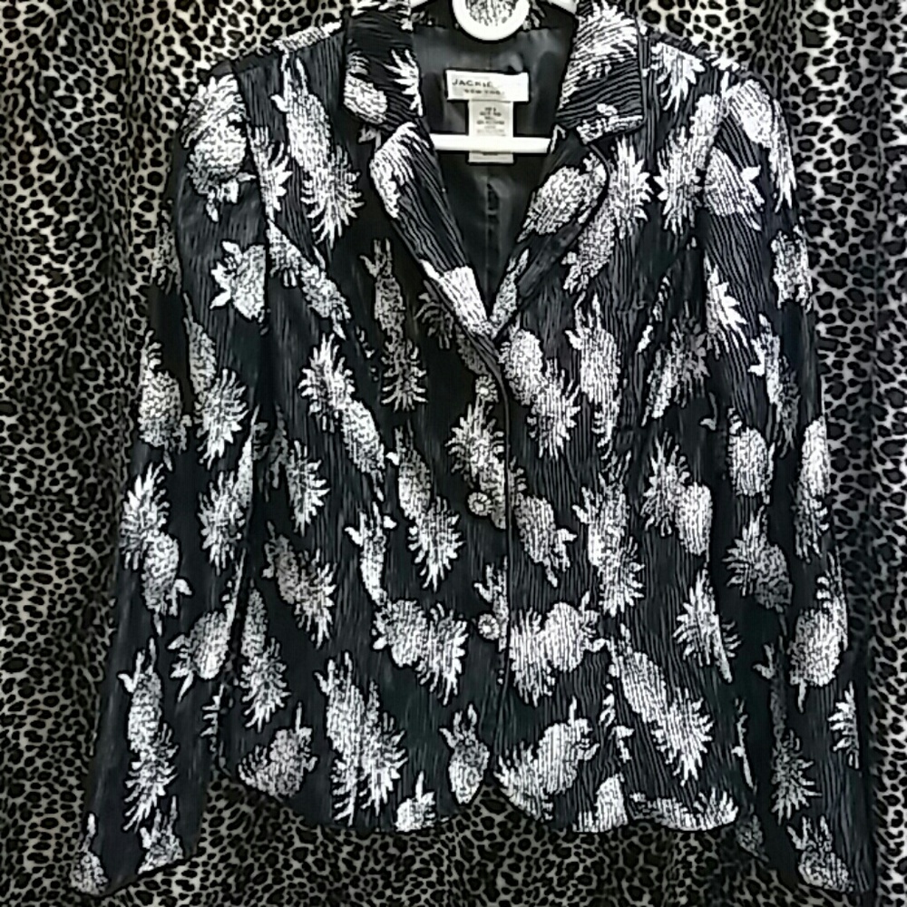 Jackie Jon. New York size 6