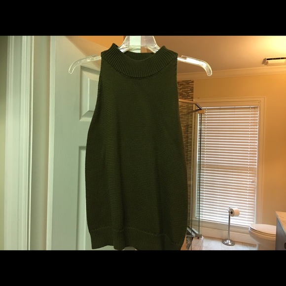 Sleeveless turtleneck Ann Taylor sweater. LG. $23 - Picture 1 of 1