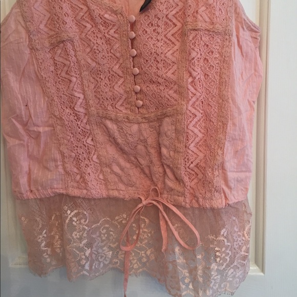 BLE Red Tank - Picture 2 of 2