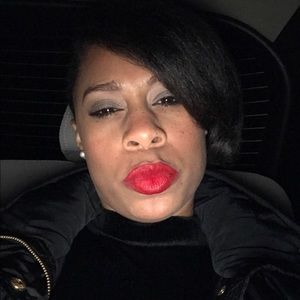 Meet your Posher, Latoya