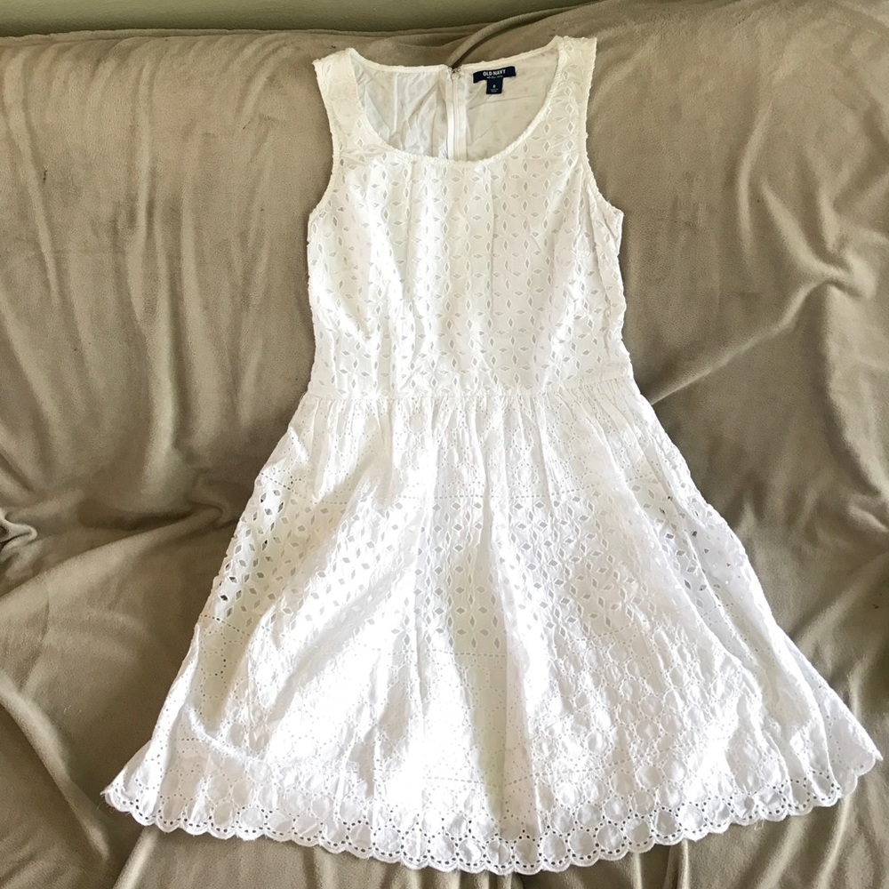 Old navy white lace dress size 8