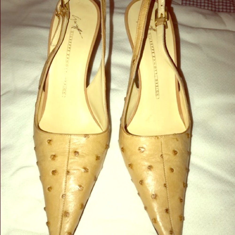 Giuseppe Zanotti ostrich Pumps