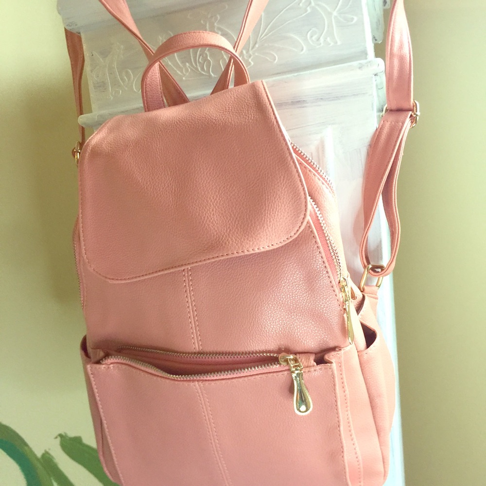 CALIFORNIAN STYLE BACKPACK🦋🌴🌻