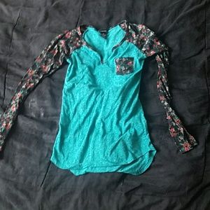 Long sleeved floral top