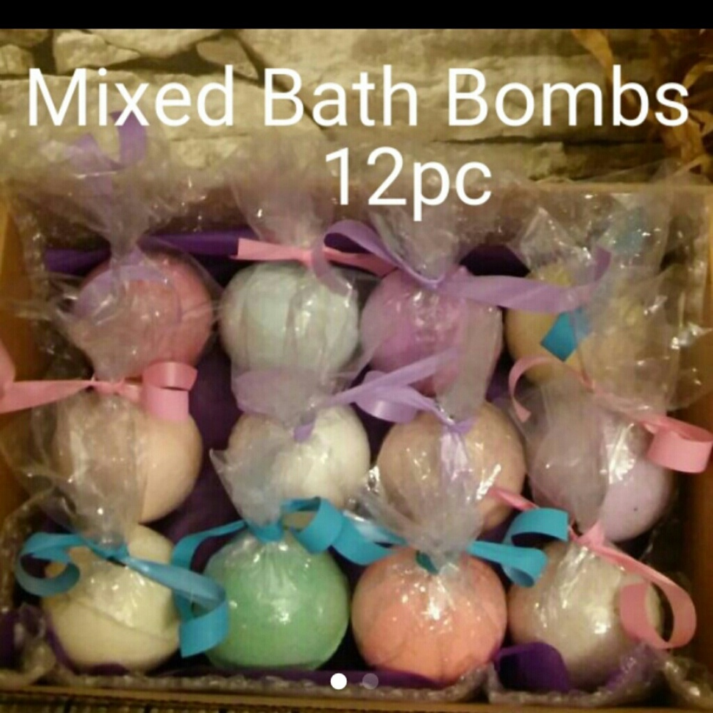 12 Mixed Bath Bomb Set