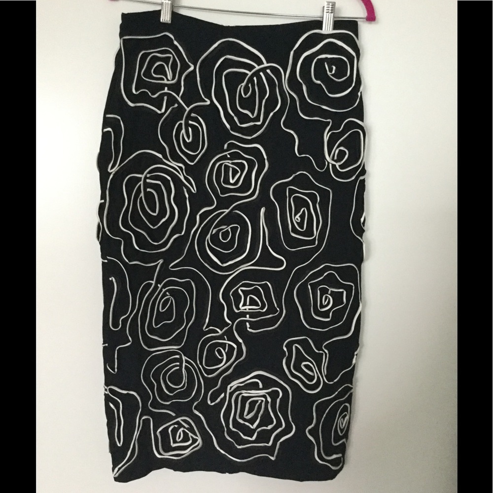 Skirt (never worn, but no tag)