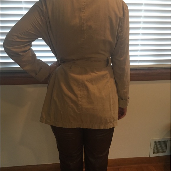 Cream jacket - Picture 2 of 4