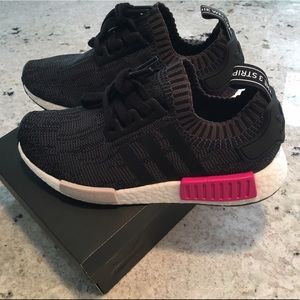 Adidas NMD_R1 black & pink 6.5 / 7 NEW women's NMD