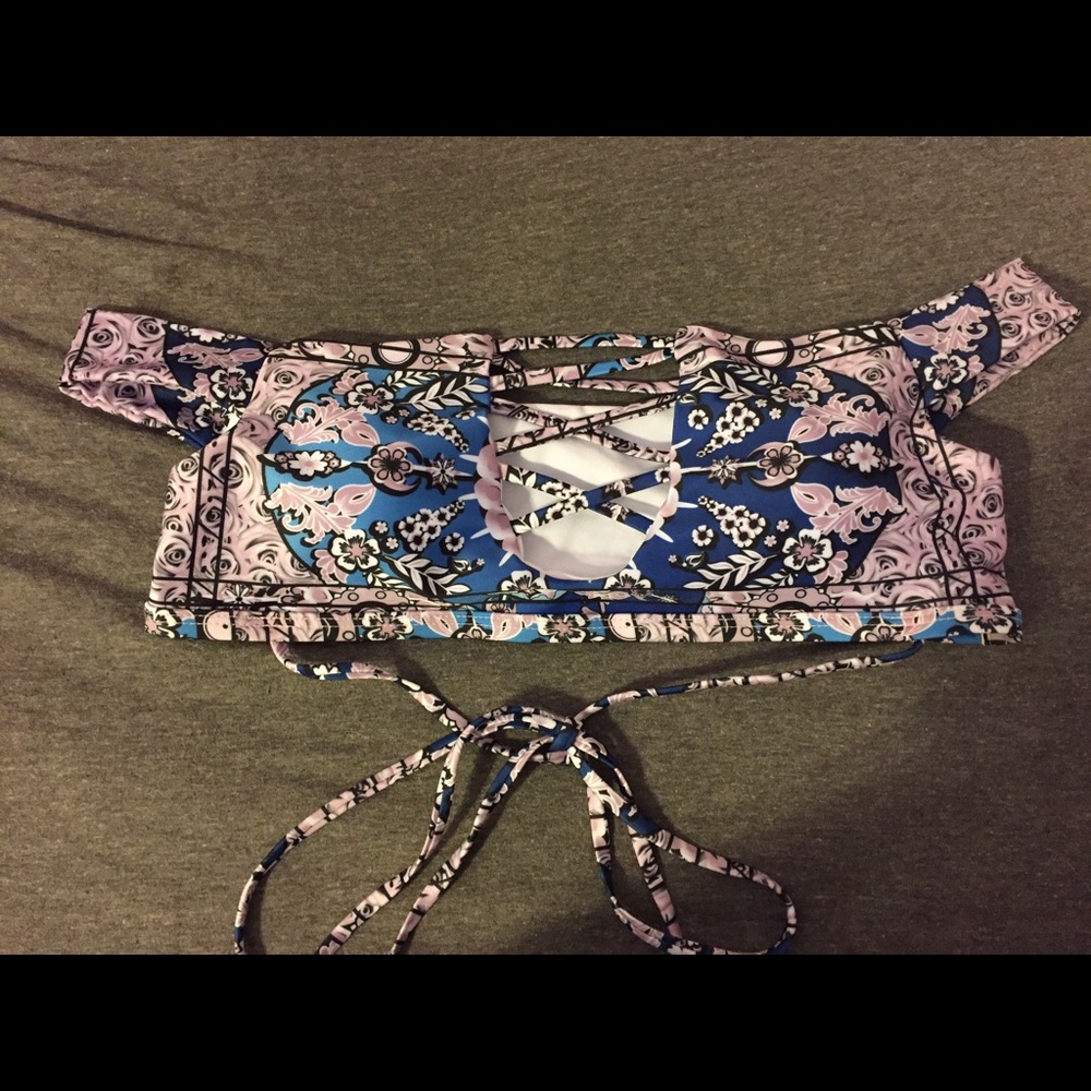 Off the shoulder patterned bikini top