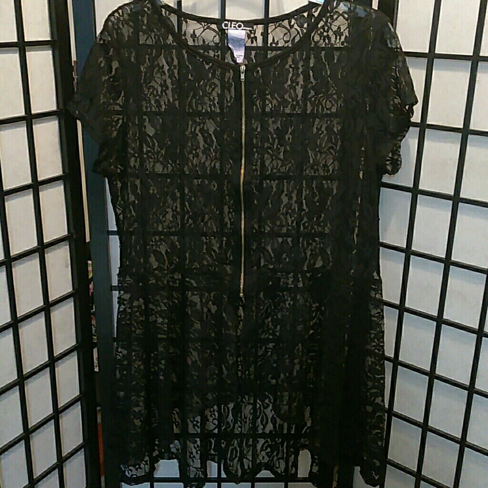 NWOT Lace Peplum Top 1X Bundle it