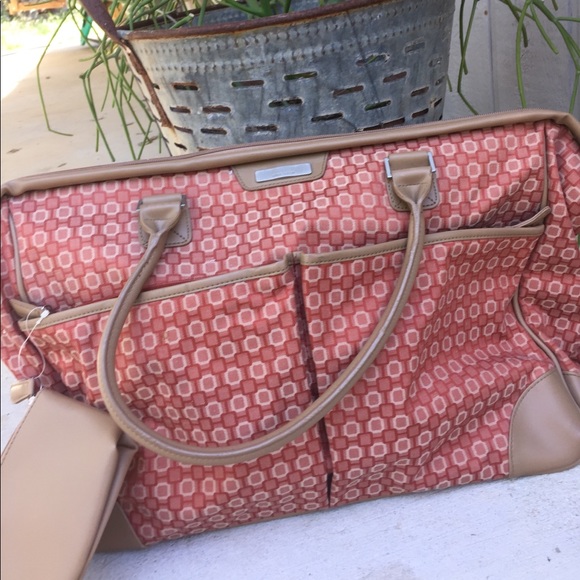 nine west travel bag