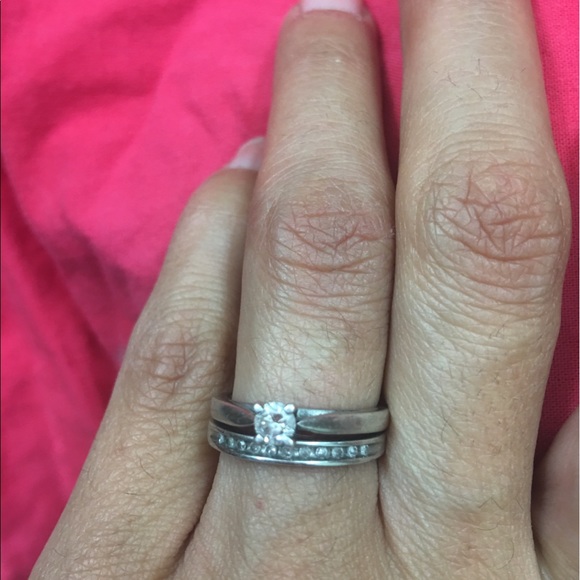 Jewelry - 10 k gold wedding ring set. Sold