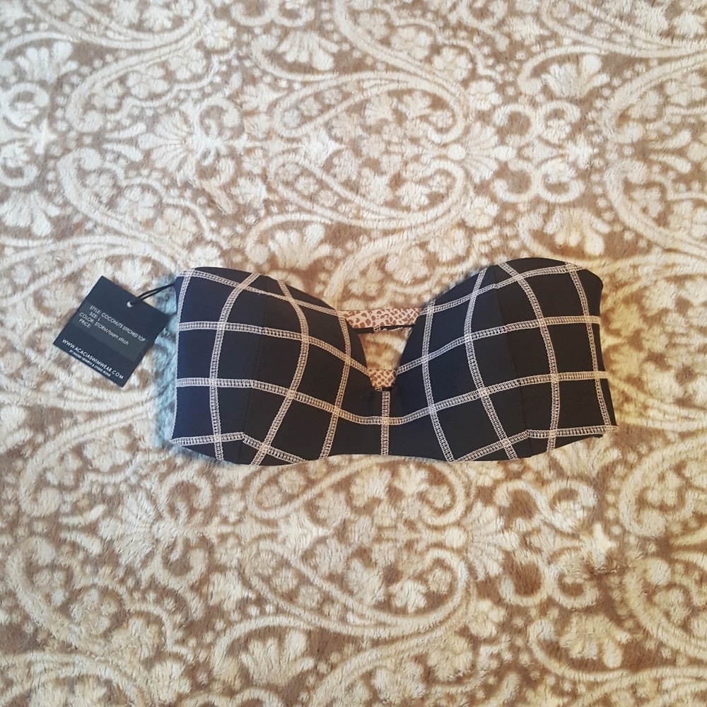 🚫SOLD🚫Acacia Coconut top in Storm Stitch