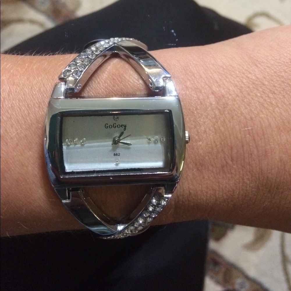 Gogoey Luxury Rhinestone Bracelet Watch