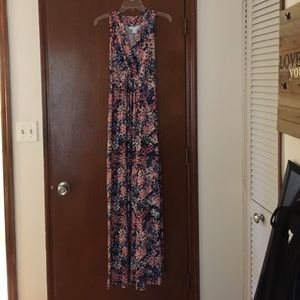 Maternity maxi dress