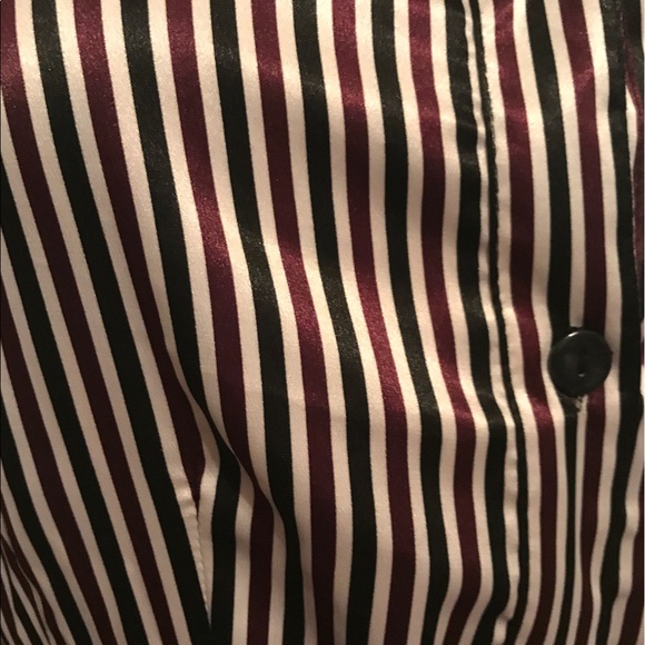 NWT blk/cream/wine color button blouse - Picture 8 of 8