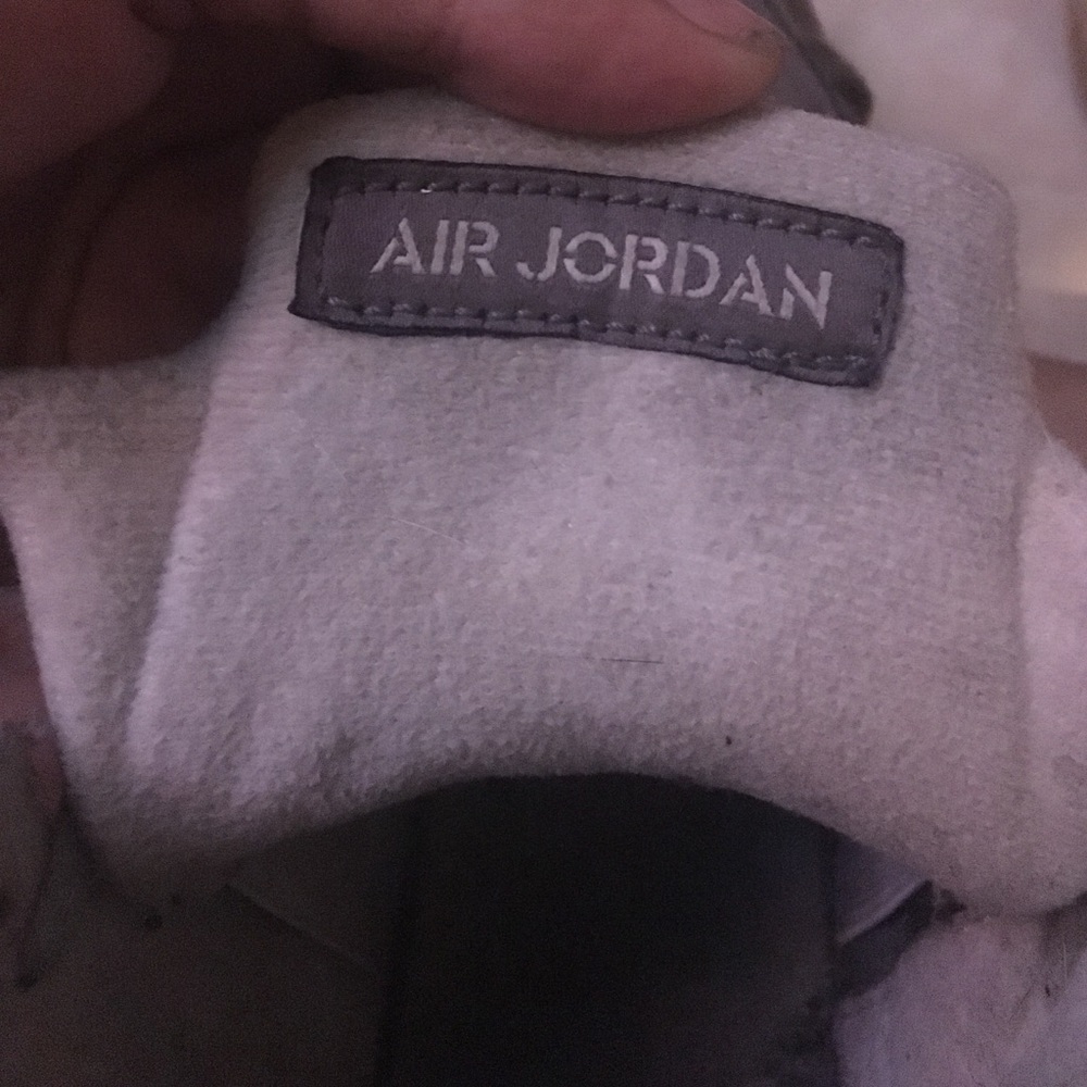 Jordan 5 Wolf Greys - Picture 3 of 4