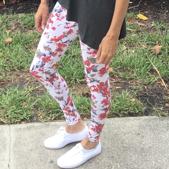 Pants - Flower Print Leggings Small
