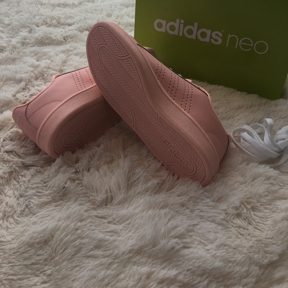 Adidas Sneakers 🎉 Last Pair🎉 - Picture 4 of 4