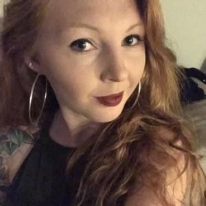 Meet your Posher, Selena