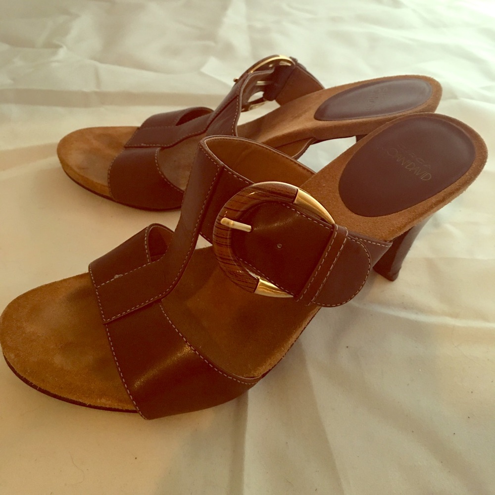 JOAN & DAVID HEELED SANDALS SIZE 7 1/2