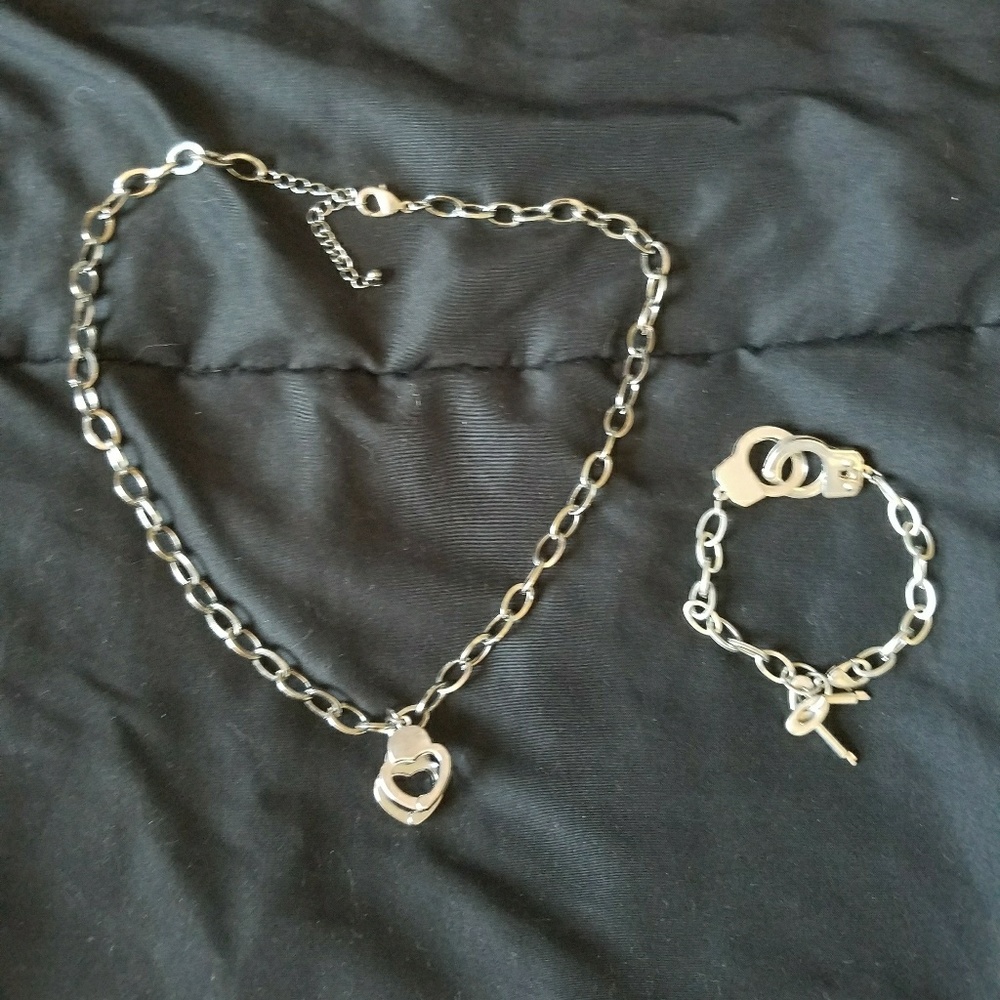 Handcuffs jewelry set