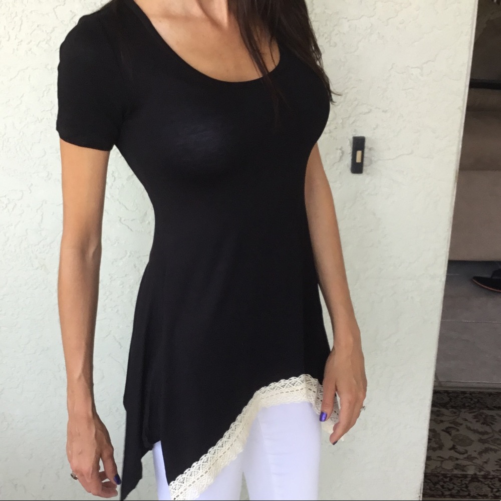 Medium Shark-bite Lace Trimmed Tunic - Picture 4 of 4