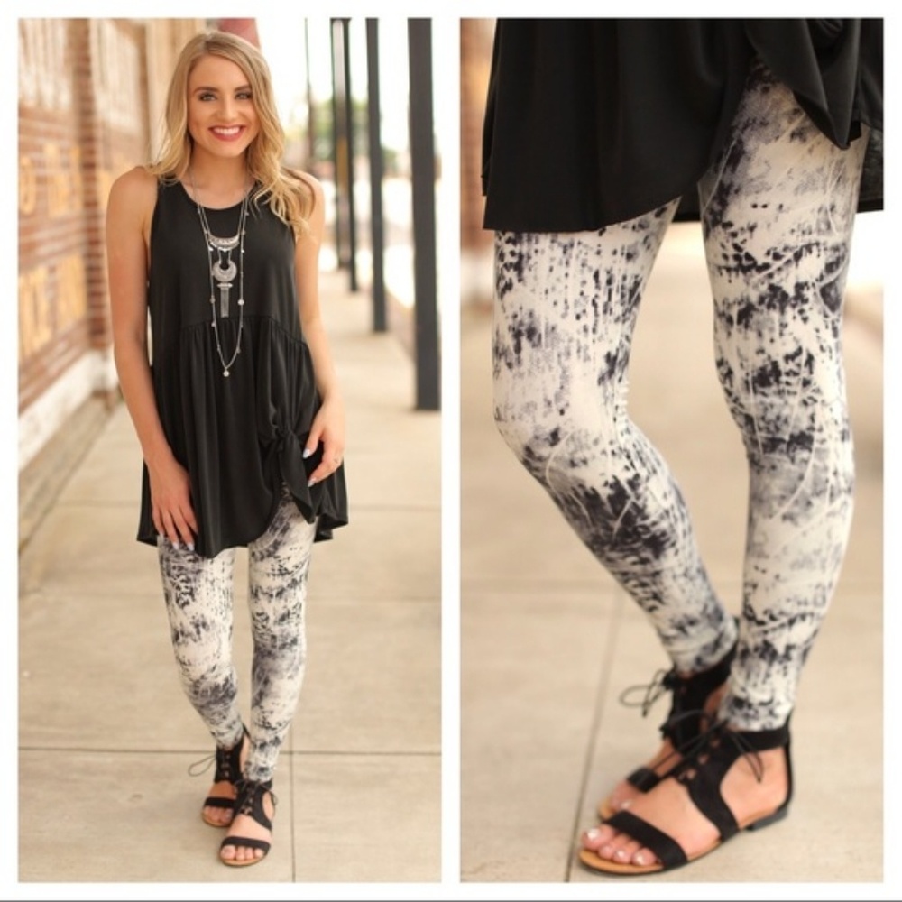 NWT* Soft Tie-Dye Print Leggings* - Picture 3 of 3