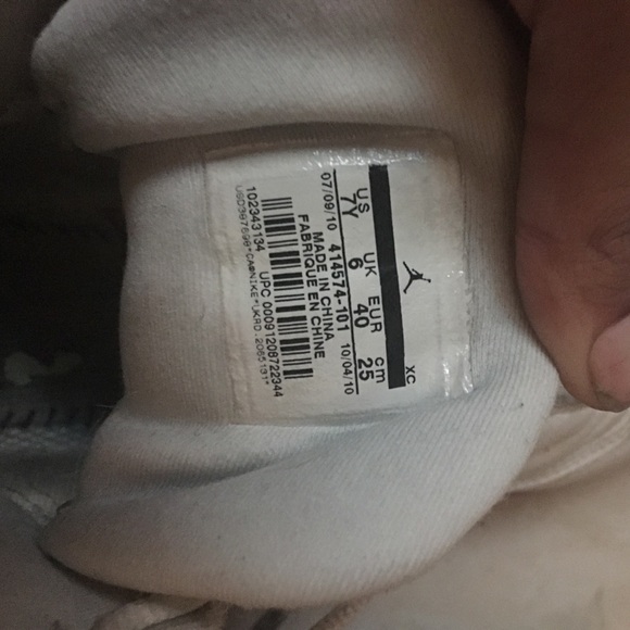 Jordan Cherry 13s - Picture 2 of 4