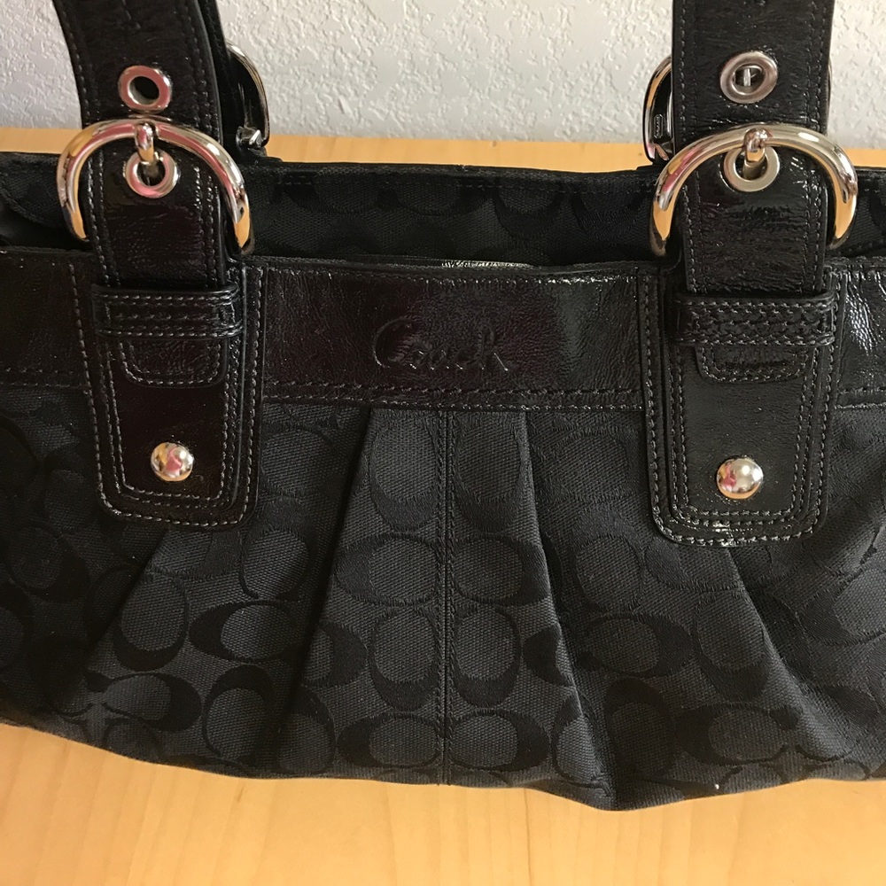 Coach handbag. - Picture 3 of 4