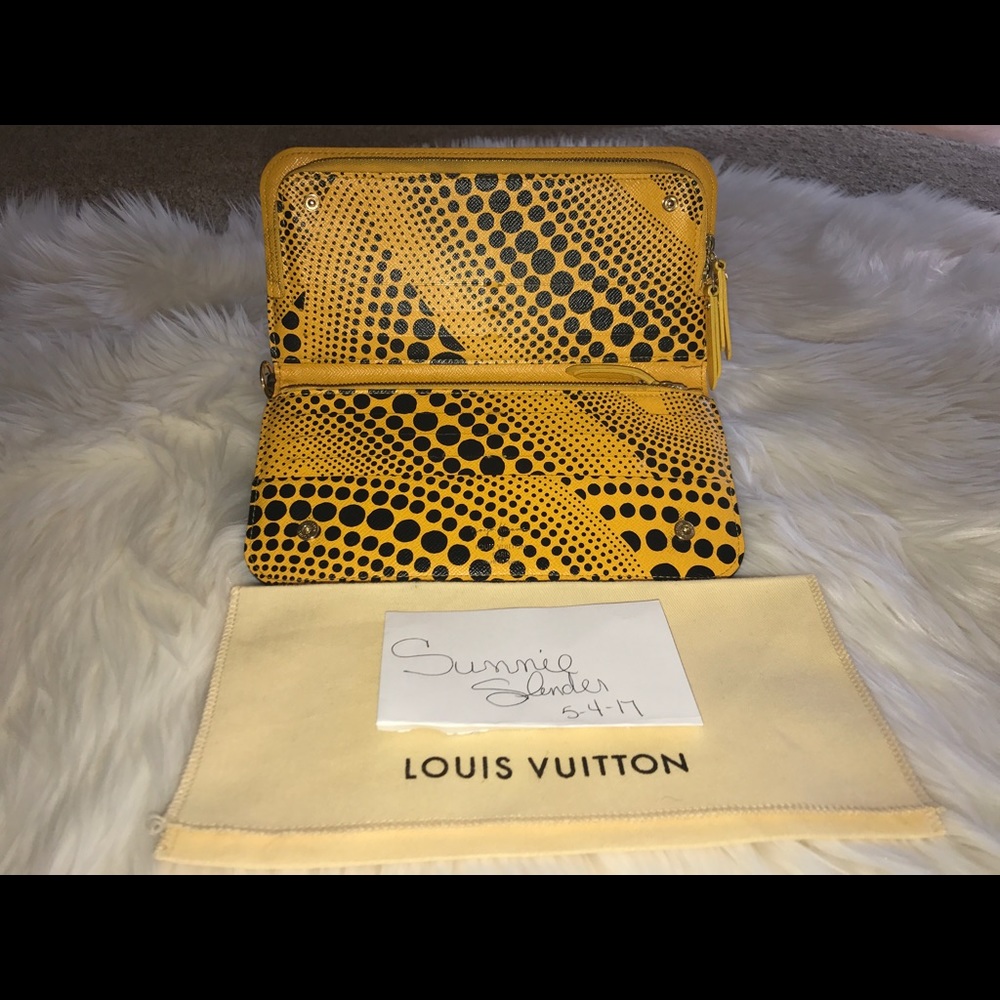 RARE Louis Vuitton wallet Yayoi Kusama