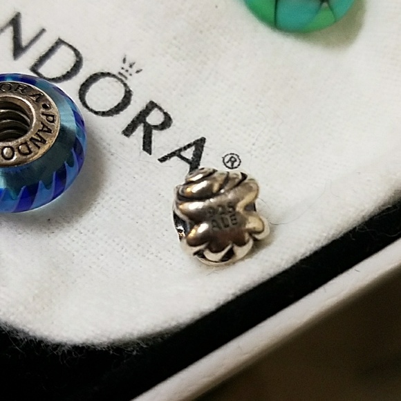 Pandora and 3 beans - Picture 4 of 4